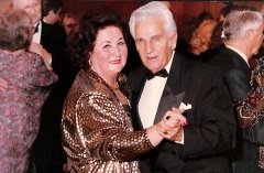 HA-Photos-Seperate-IV-Box-small-401